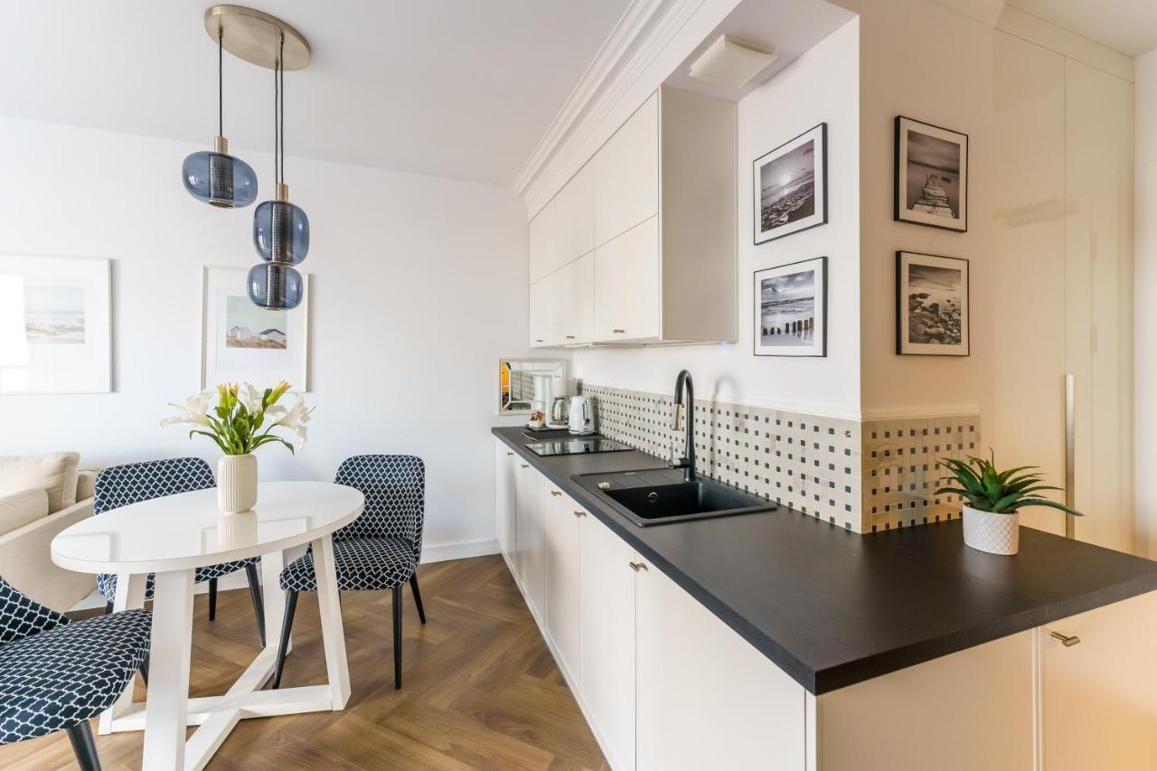 Apartamenty Lighthouse Mrzeżyno Exteriör bild