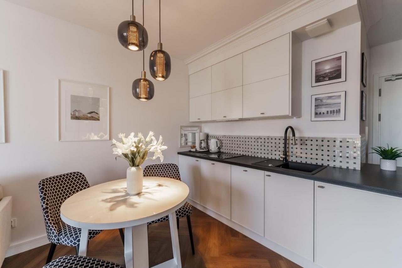 Apartamenty Lighthouse Mrzeżyno Exteriör bild